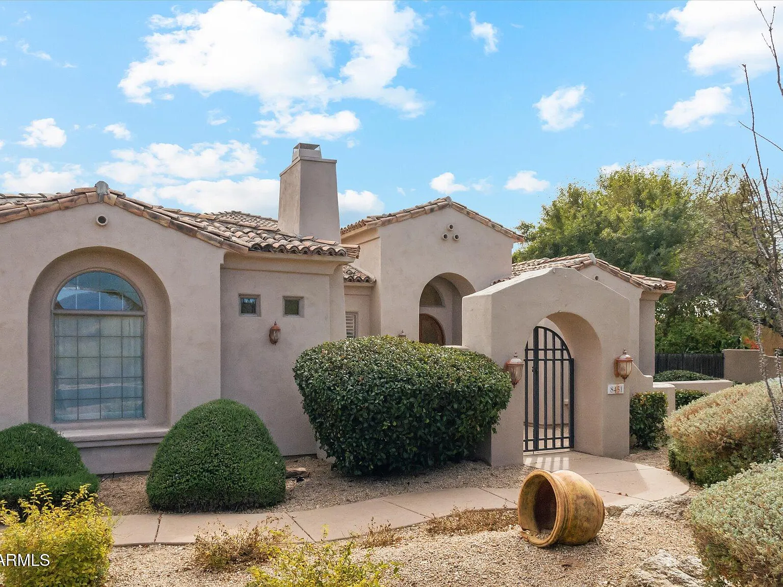 4 bed, 3.0 bath, 2861 sqft, $5,900 — Photo 3