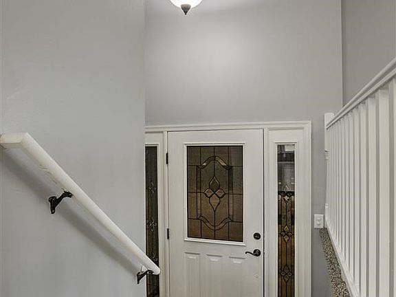 3rd image of 12503 Westwood Ln