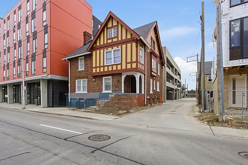 4635 John R St Photo 1