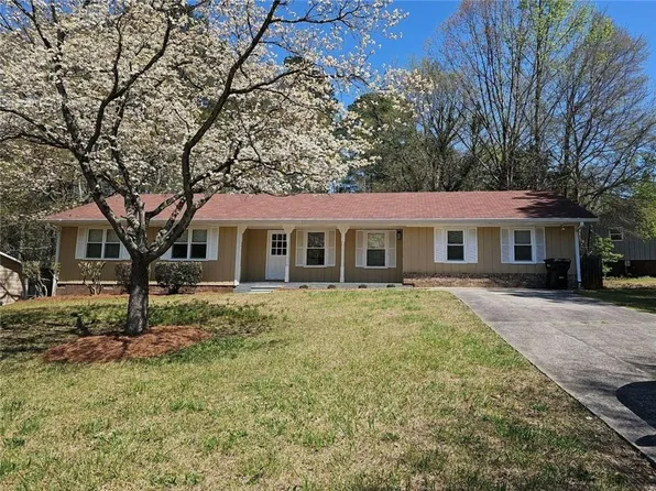 2392 Shire Ct, Austell, GA 30106