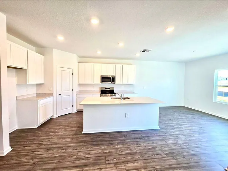 4590 SW 83rd Loop — Photo 6