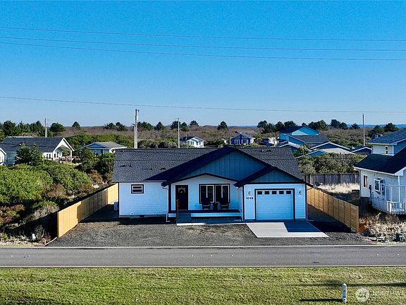 3rd image of 1046 Ocean Shores Boulevard