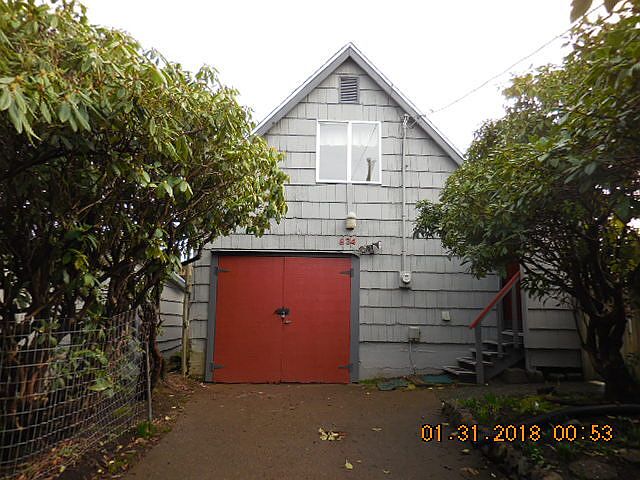 1st image of 634B NW Lee St