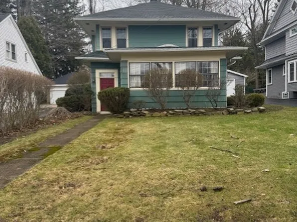 75 Potter Ave, Orchard Park, NY 14127