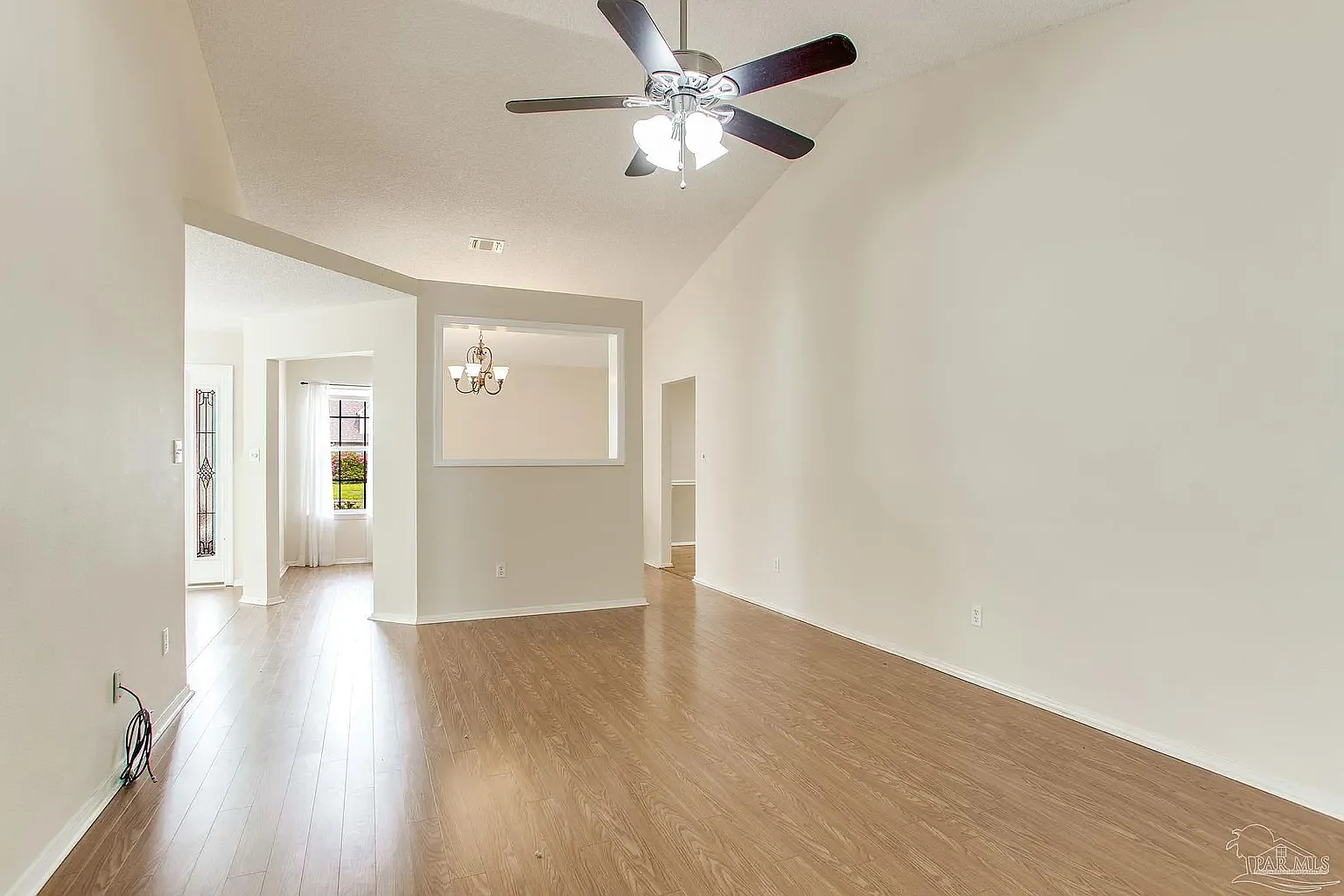 3 bed, 1696 sqft, $1,950 — Photo 4