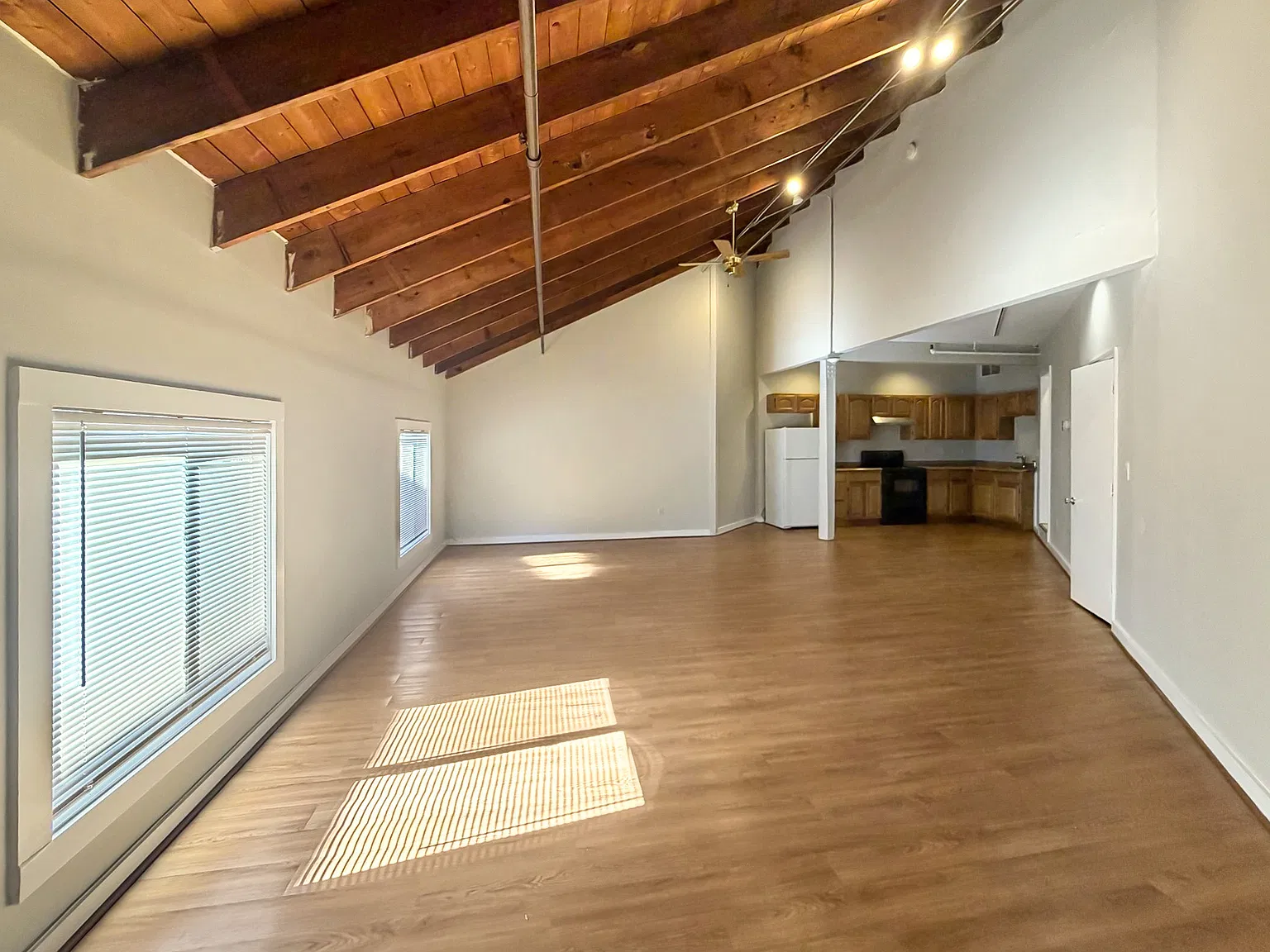 55 Beach St — Photo 2