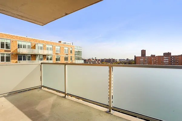 Rented by Red Apple Group | media 30