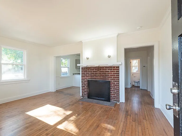3610 Martin Ave — Photo 6