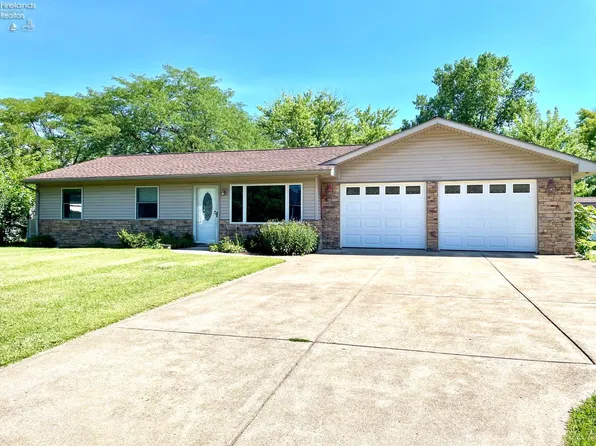 3806 Hoffman Dr, Sandusky, OH 44870