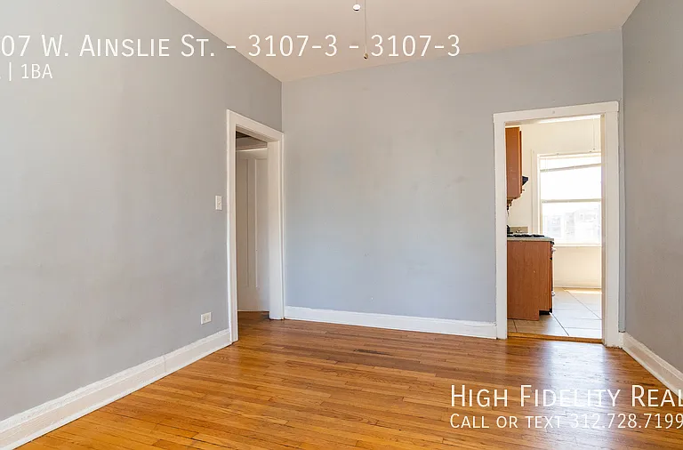 3107 W Ainslie St #3 — Photo 6