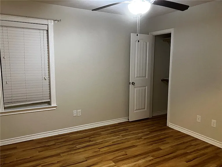 903 Emerald Dove Ave — Photo 16