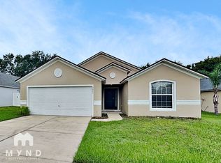 2425 Merry Rd, Tavares, FL 32778