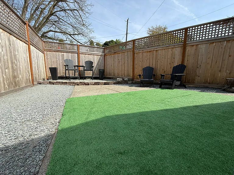 5309 Erskine Way SW — Photo 10