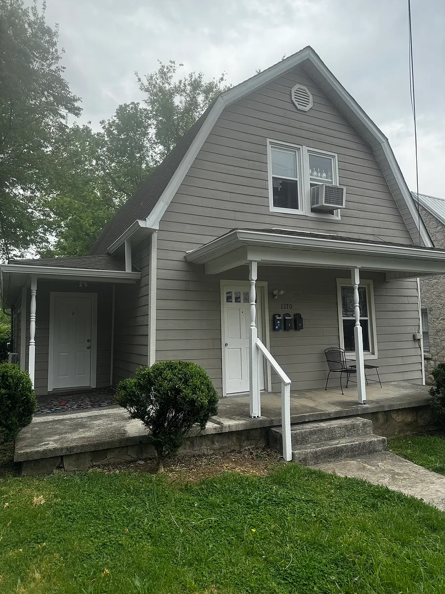 Building Photo - 1370 High St #2