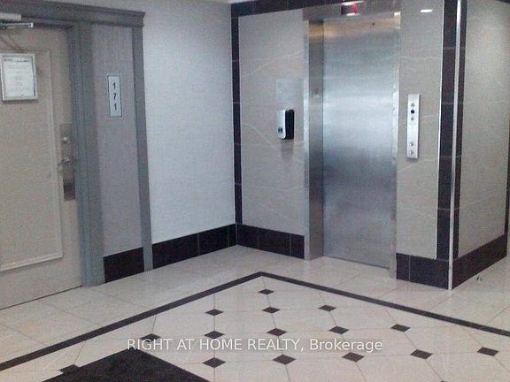 2nd image of 16 Elgin St #200