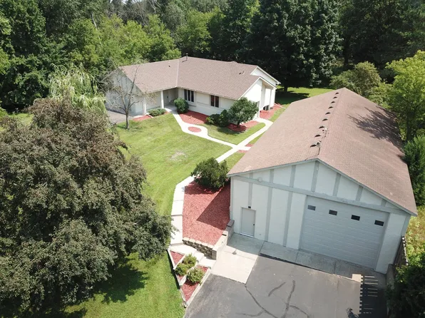 21257 Eveleth St NE, East Bethel, MN 55011