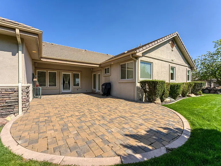 1039 Mountain Air Ct — Photo 46