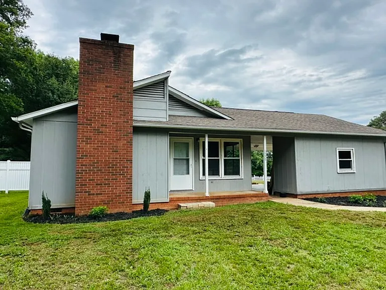 1570 Tanglewood Dr — Photo 9