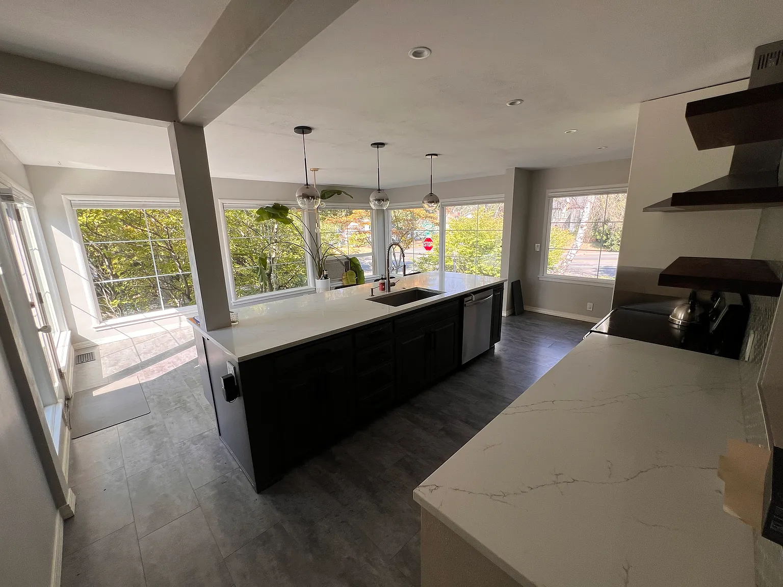 4 bed, 3072 sqft, $3,195 — Photo 2