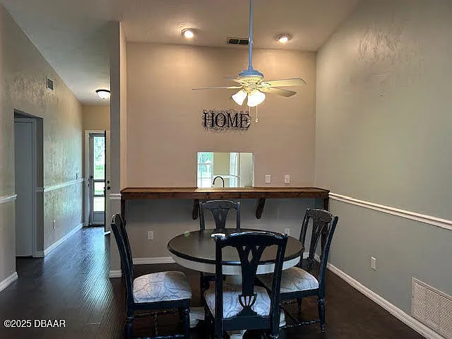 1111 Squirrel Nest Ln — Photo 6