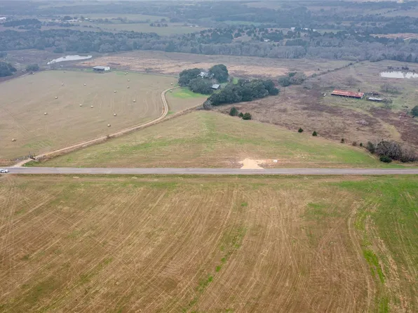11934 Fm 957, Schulenburg, TX 78956