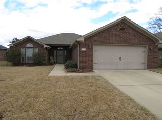 6037 Morning Mist Dr, Tyler, TX 75707