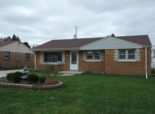 4437 S 66th St, Greenfield, WI 53220