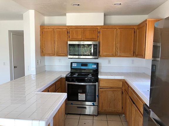 3rd image of 1137 Cochise Ct