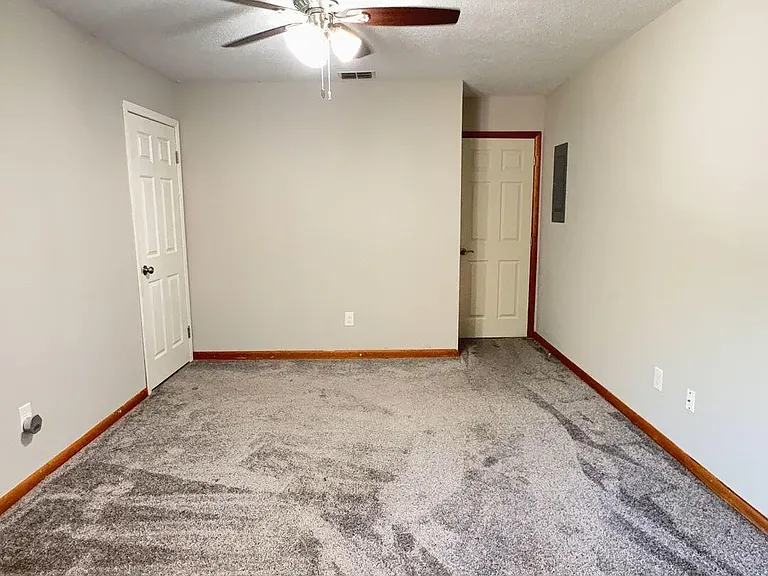 2 Pine Hurst Pl — Photo 13