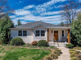 206 N 10th Ave, Mayodan, NC 27027