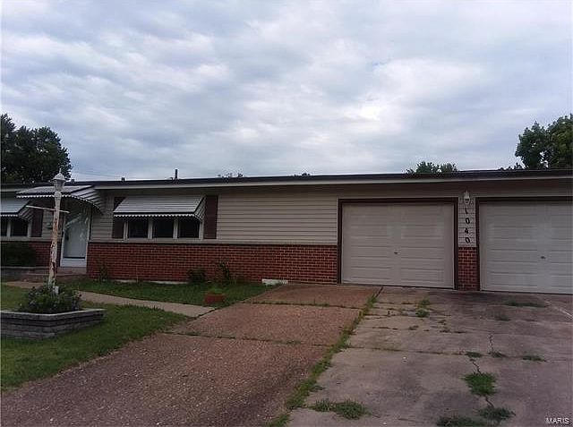 1st image of 1040 Belmont Ter