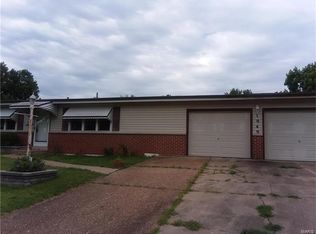 1040 Belmont Ter, Florissant, MO 63033