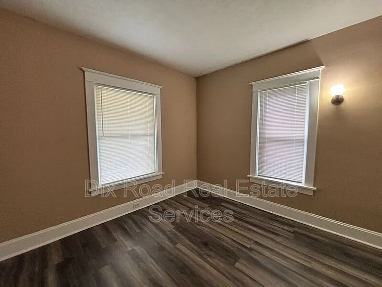 208 Garfield St — Photo 16