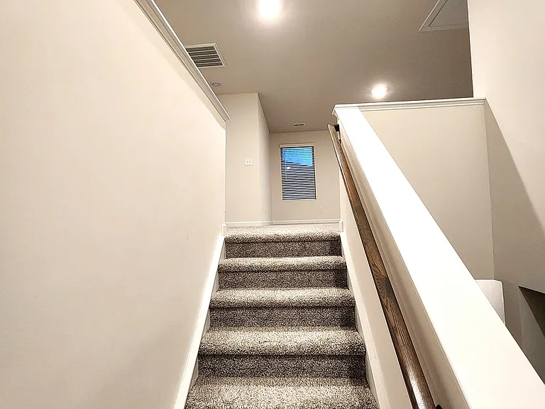 1071 Amberley Crossing Dr — Photo 21