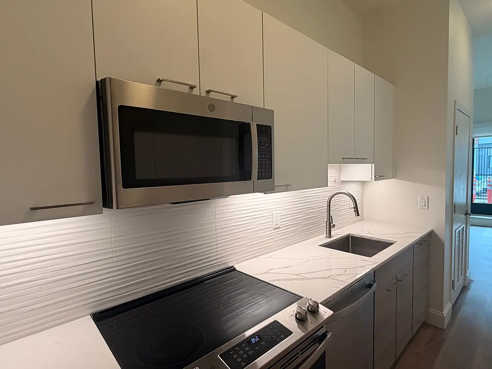 1077 Commonwealth Ave #209DF