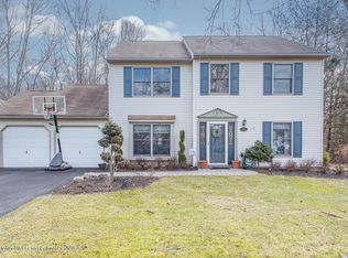 20 Marc Dr, Marlboro, NJ 07746
