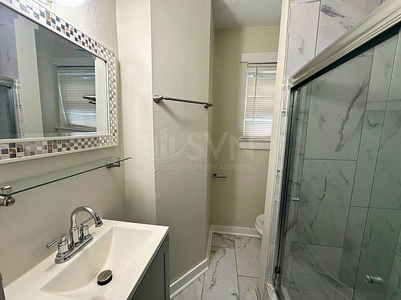 4th image of 160 Stonewall Pl
