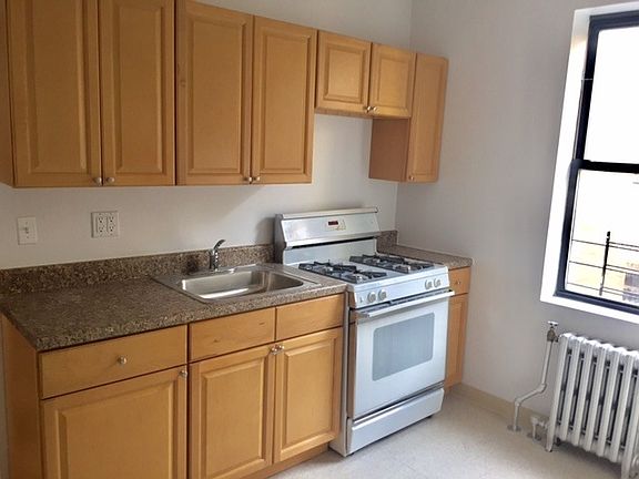 eat - in - kitchen
