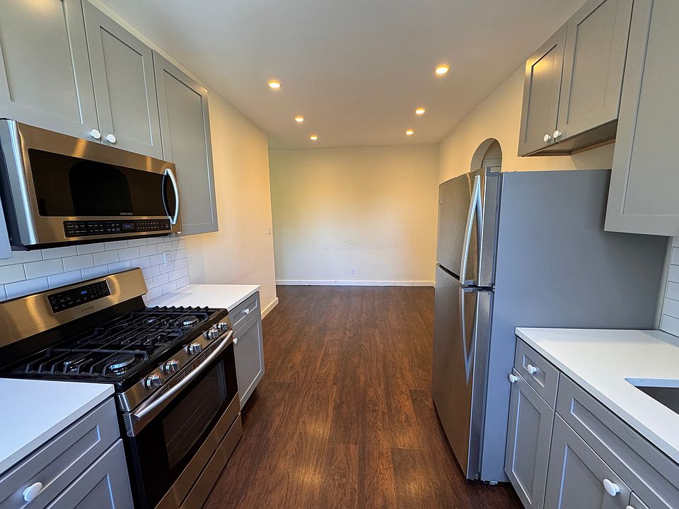 1st image of 3115 21st Ave APT 1L