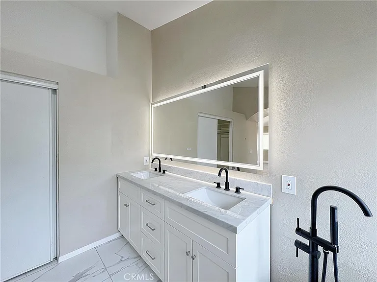 16370 Oldenburg Dr — Photo 23