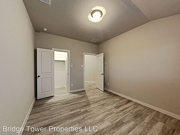 5th image of 1300 Pebblebrook Dr