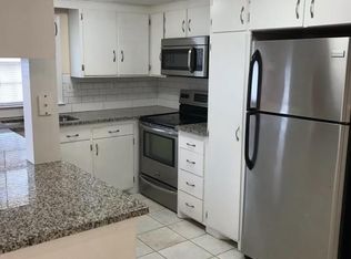 20 Chestnut St #1, Wakefield, MA 01880