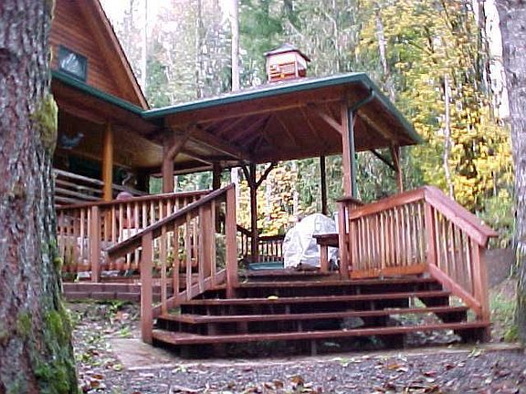 Gazebo with Hot tub/spa