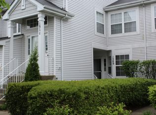 1509 Meadowsedge Ln, Carpentersville, IL 60110