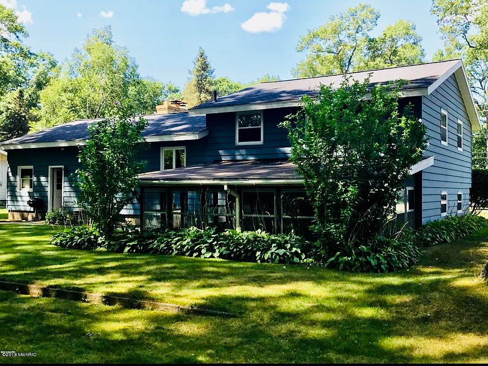1st image of 1695 Gladstone Dr