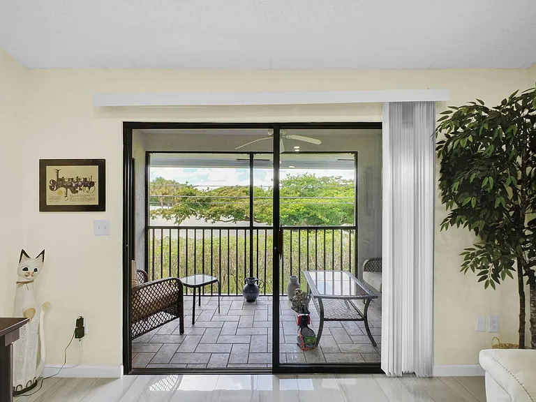 15011 Ashland Cir #23 — Photo 25