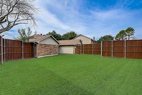 405 Kingsbridge Ct — Photo 4