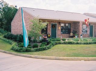 Country Manor Apartments, Leesville, LA 71446