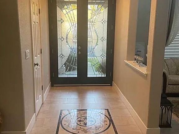 2nd image of 1572 Woodhaven Cir