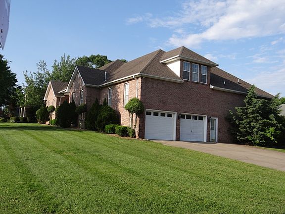 4th image of 701 Mount Vernon Dr